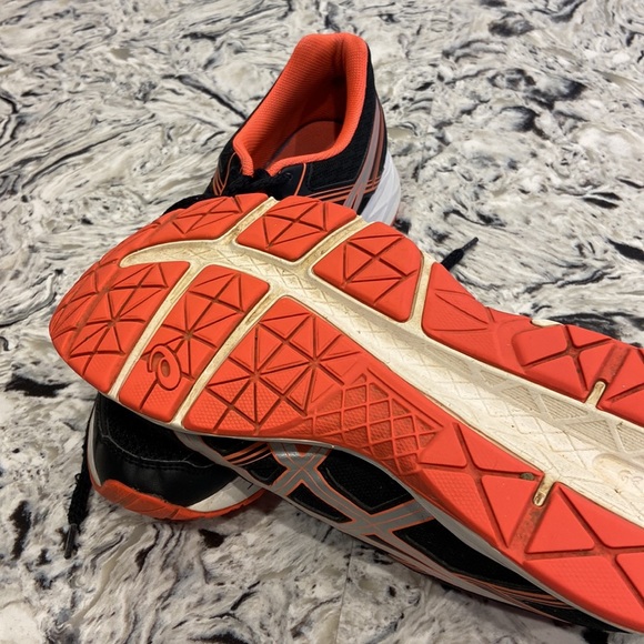 ASICS sneakers. Size 10. Good condition. Lite wear - Picture 6 of 6